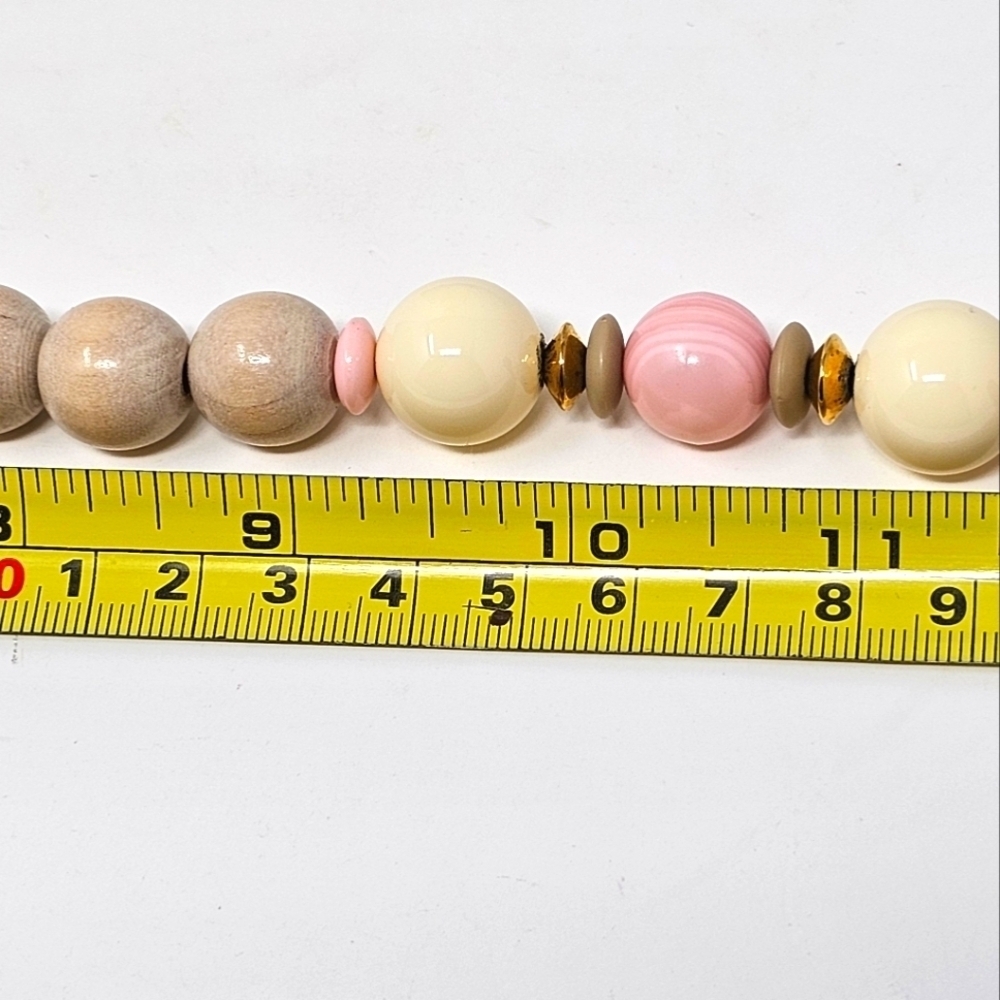 Vtg Beaded Wood and Acrylic Necklace with Pastel Accents - Picture 7 of 8